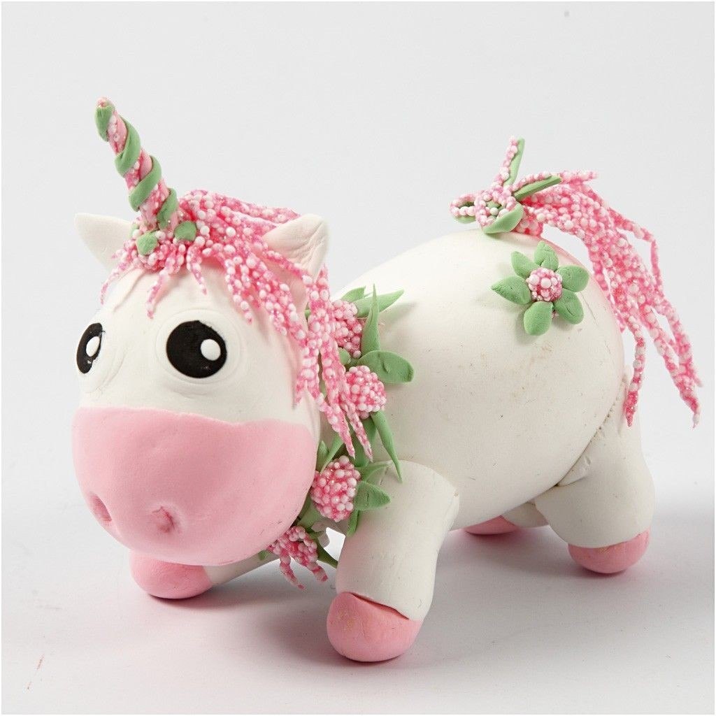 Różowy Jednorożec z mas Silk i Foam Clay Różowy Jednorożec z mas Silk i Foam Clay