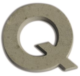 Litera Q z betonu H:5 cm